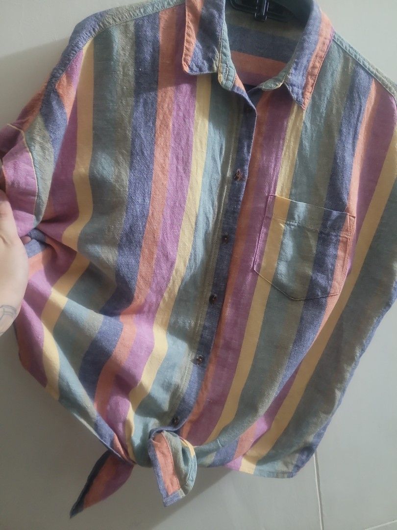 Madewell Linen Top (Category: Blouses) located in Los Banos. Submitted by lopecruz (Listing ID 1468831033, Image 3). Description: 22"armpit laid flat 22"length like new condition,no kupas M to near L frame.