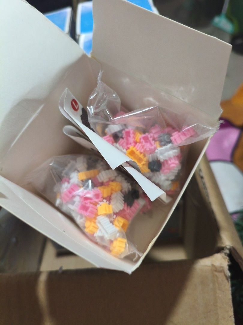 MAGIC BLOCKS (Category: Lego & Building Sets) located in Caloocan City. Submitted by the.happy.haul.shop (Listing ID 1468773961, Image 2). Description: .
