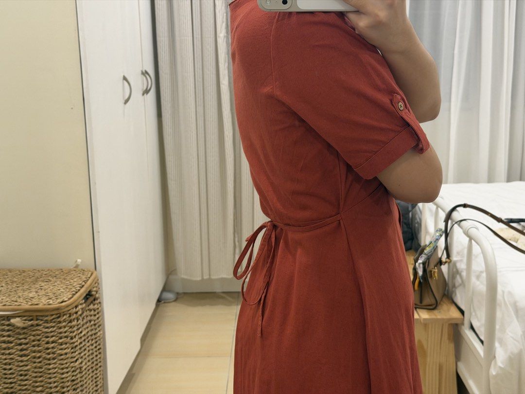 Mango linen dress (Category: Dresses) located in Las Pinas. Submitted by pascual.drea (Listing ID 1468846201, Image 3). Description: Mango linen dress Waist ties Used twice.