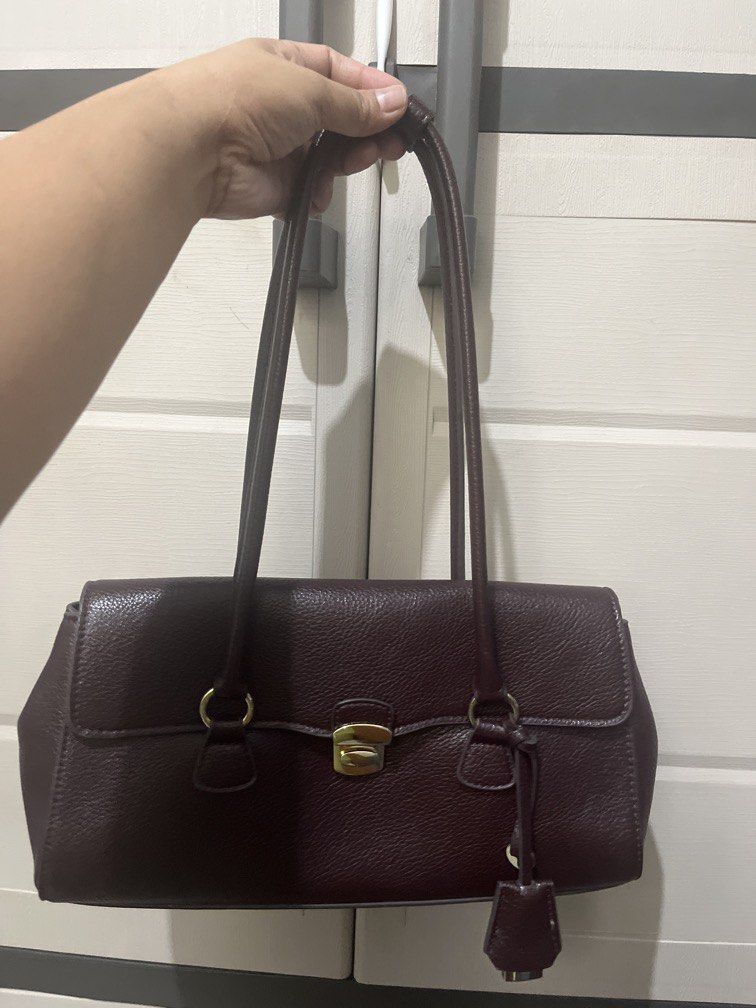 MANGO TOTE BAG (Category: Tote Bags) located in Paranaque City. Submitted by thriftedtreasure2026 (Listing ID 1468758029, Image 1). Description: .