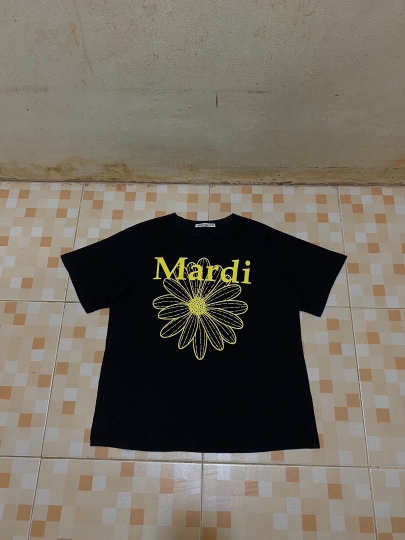 MARDI MERCREDE LIS PETITS FLOWER W20 L27 (Category: Shirts) located in Bacoor. Submitted by jemmskiee. (Listing ID 1468909371, Image 1). Description: MARDI MERCREDE LIS PETITS FLOWER DIMES W20 L27 BRANDNEW CONDITION COLOR RATE 10/10 NO ISSUE 📌LOC BACOOR CAVITE.