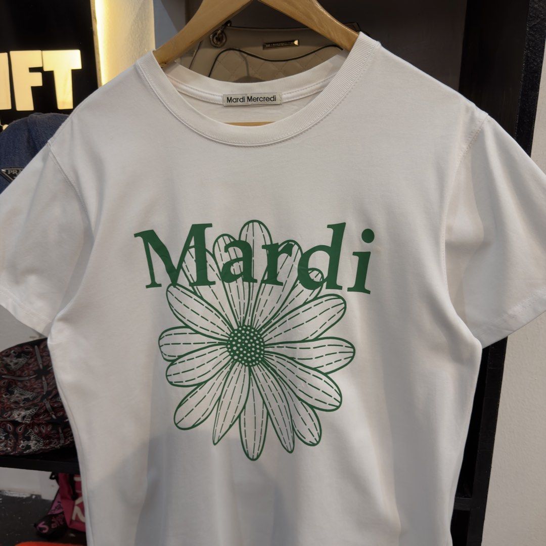 Mardi Mercredi Flower Green White Shirt (Category: Tshirts & Polo Shirts ) located in Manila. Submitted by jerichomal82553 (Listing ID 1468906708, Image 2). Description: Mardi Mercredi Flower Green White Shirt 20 by 24.5 Good Condition Complete Tags.
