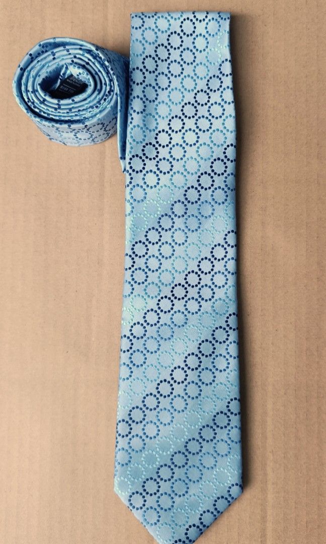 Marks & Spencer Mens Light Blue Slim Neck Tie (Category: Ties) located in Bacoor. Submitted by nineties_kid (Listing ID 1468749617, Image 3). Description: <==• Marks & Spencer Mens Light Blue Slim Neck Tie *Full length: 58 inches _________________________ -Modes Of Delivery: J&T/Lalamove/ LBC (Cash on Pick-up/COD) -Meet-up (Bacoor Cavite Area/Mandaluyong-Shaw,Hulo,Makati Ave) -Modes Of Payment: GCASH NO LAST MINUTE CANCELLATION AND JOY RESERVER W