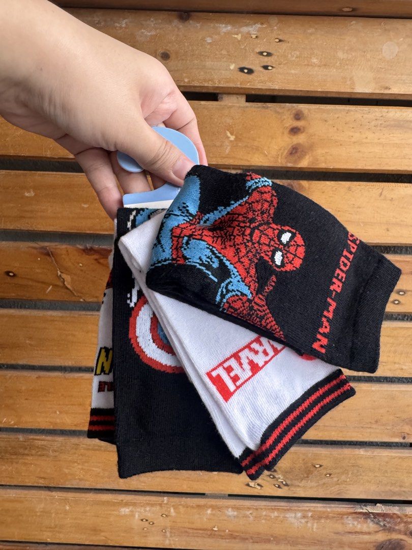 Marvel Superhero Crew Socks Set Spider-Man Avengers Hulk (Category: Socks) located in Santa Rosa. Submitted by yasss23 (Listing ID 1468791980, Image 3). Description: - Brand new with tags (BNWT), never worn - Multi-pack featuring Spider-Man, Avengers logo, and Hulk designs - Colorway: Black, white, red, and green with stylish striped ribbed cuffs - Made with soft, comfortable knit fabric - Perfect gift for Marvel and comic book fans Size: 3-6T.