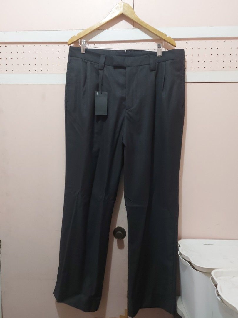 Massimo Dutti Wool Blend Trousers in Charcoal BNWT (Category: Trousers) located in Paranaque City. Submitted by peppita (Listing ID 1468809929, Image 1). Description: EU44 BNWT - Retailed for 8490 Zara Mango COS Banana Republic 🌺 LAST PRICE POSTED UNLESS YOU BUY 2 OR MORE ITEMS 🌺 No Sh0pee checkout 🌺 No when worn photos unless already posted 🌺 2 day reservation only 🌺 MOP: GCash, Maya, UB, BPI.