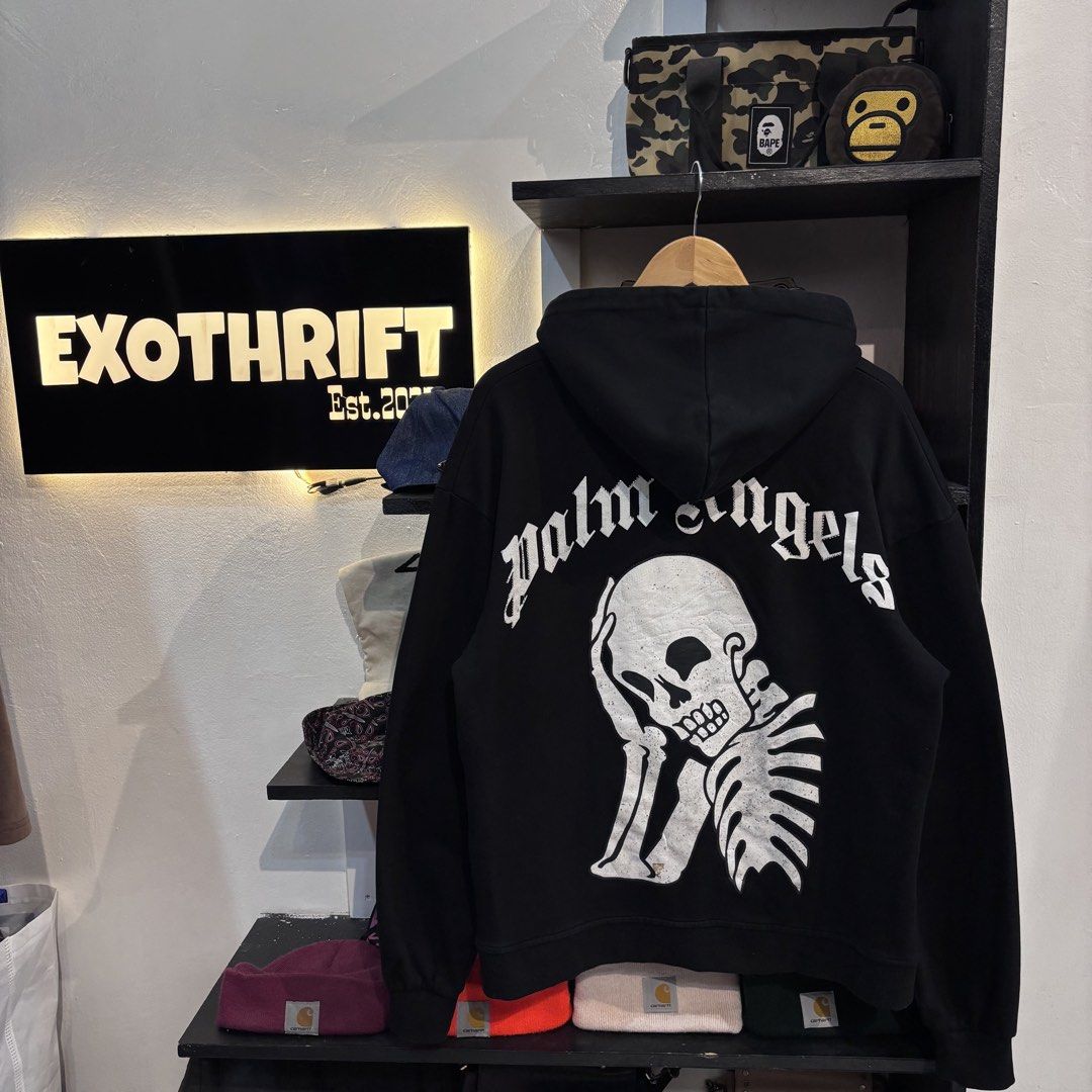 Mastermind x Palm Angels (Category: Activewear) located in Rizal. Submitted by doyskie.star (Listing ID 1468736267, Image 1). Description: Palm angels x Master mind 22 x 26.5 Good condition Complete tags.