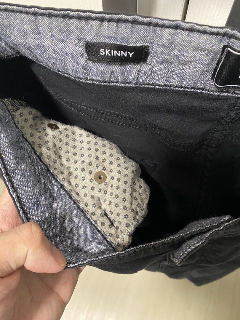 Max Black Skinny Jeans Pants (Category: Jeans) located in Paranaque City. Submitted by thriftingclouds (Listing ID 1468816437, Image 3). Description: Brand: Max Size: 30 Fit: Slim Skinny Color: Black.
