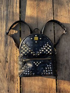(Category: ) located in . Submitted by thriftyfits.670 (Listing ID 1468927030, Image 1). Description: .