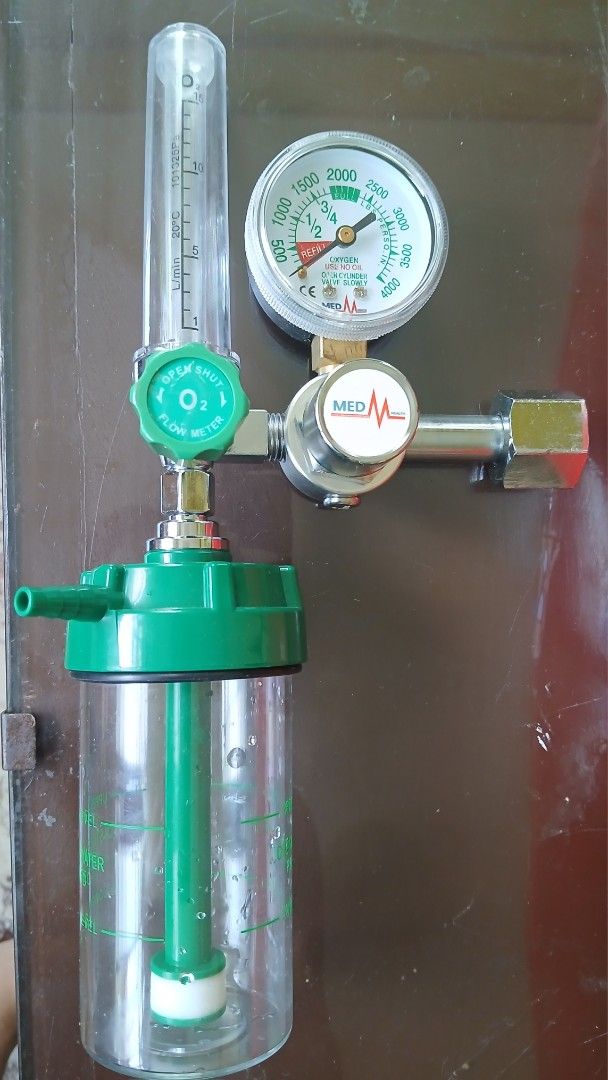 Medical tank 50lbs (Category: Medical Supplies & Tools) located in Cainta. Submitted by chungusbunny (Listing ID 1468756127, Image 3). Description: - Complete medical oxygen set: Green cylinder tank, pressure regulator gauge, and humidifier bottle flowmeter - Fully assembled and 100% ready immediate use - Essential medical equipment for home care, clinics, and emergency preparedness - Reliable and safe for patient use - Meetup or delivery options