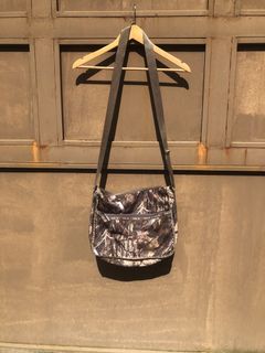 (Category: ) located in . Submitted by yocsthrifted (Listing ID 1468830776, Image 1). Description: .