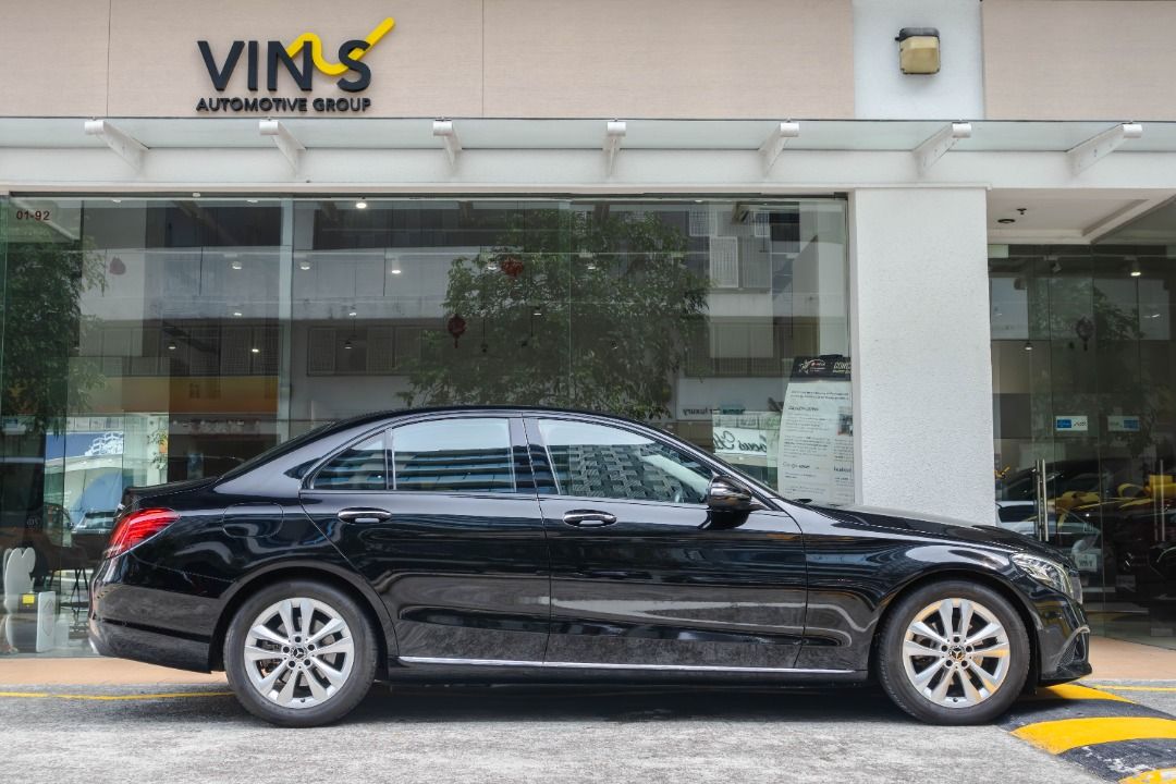 Mercedes-Benz C-Class C160 Avantgarde Auto (Category: Used Cars) located in Singapore. Submitted by vinsautogroup (Listing ID 1468724035, Image 1). Description: Vehicle Features: 1.5L 4 cylinder inline 16v turbocharged engine, 9G-tronic, producing 127bhp, cruise control, multi function steering, keyless entry/start. Accessories: Factory fitted audio system, BT/CarPlay, dual electric memory seats, auto tailgate/headlamp/climatic aircon, reverse ca