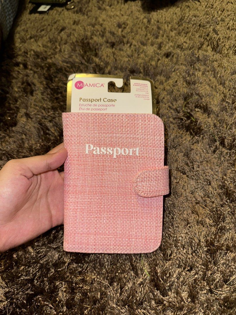 MIAMICA Passport Case (Category: Wallets & Card Holders) located in Pasig City. Submitted by thesipsnapofficial (Listing ID 1468835234, Image 1). Description: .