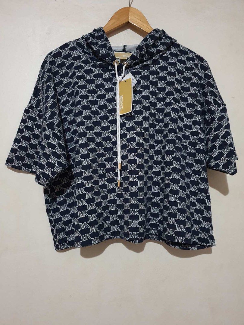 Michael Kors All Over Print Pullover Hoodie (Category: Shirts) located in Las Pinas. Submitted by epitome.mnl (Listing ID 1468722357, Image 2). Description: 💎Brand New with tag 💎Michael Kors 💎Size XL 💎SRP 98USD 💎All items 100% original 📌MOP GCASH or BDO 📌SF Shouldered by the buyer 📌Lalamove/Grab (via sched) 📌Flash / Gogo Express Provincial 80-240 📌Meetups: Las Pinas/Alabang/Laguna via schedule.