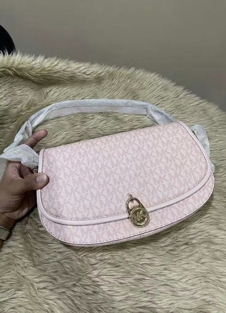 Michael Kors Mila Crossbody Bag (Category: Cross-body Bags) located in Cebu City. Submitted by sassychickscloset (Listing ID 1468752445, Image 3). Description: 👜 Brand New Michael Kors Mila – Medium Size 💯 Guaranteed Authentic 🏷️₱7,290 Negotiable for serious and sure buyers. Layaway accepted 📦 On-hand & Ready to Ship 📩 Message me for price, more photos, and complete details..