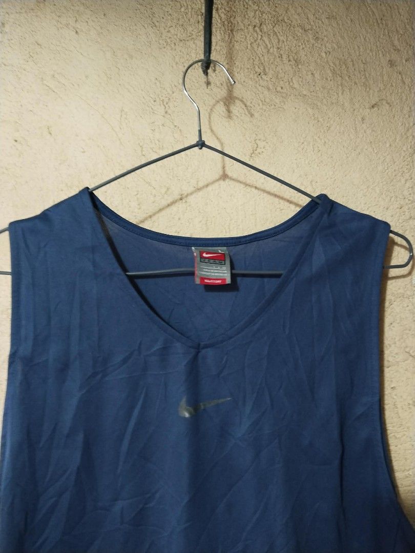 Mid swoosh Nike Team Sando (Category: Activewear) located in Cavite. Submitted by sacmaestro444 (Listing ID 1468772168, Image 2). Description: Large on tag Good condition issue print 9/10 colorate negotiable basta sure buyer.