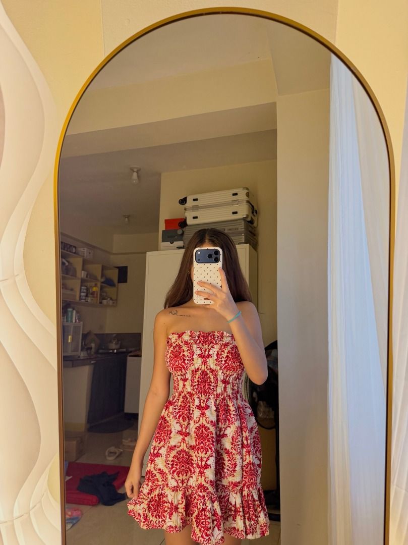Mini Dress (Category: Dresses) located in Mandaluyong City. Submitted by prelovedbyrinoa_ (Listing ID 1468850526, Image 1). Description: Preloved —worn once ♡ Size: XS–S ♡ Price: ₱100 ♡ Location: Mandaluyong City ♡ Lalamove / Grab Express available.