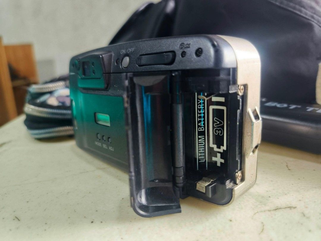 MINOLTA RIVA ZOOM 105 FOR PHP550 (Category: Video Cameras) located in Baguio. Submitted by lirvania (Listing ID 1468914111, Image 3). Description: minolta riva zoom 105 po siya nag oon pa naman po siya kaso lang po may shutter problem po wala po clicking sound.