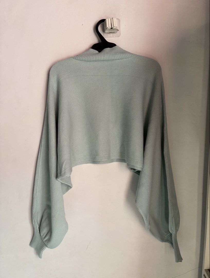 Mint Green Mock Neck Crop Sweater (Category: Longsleeves) located in General Trias. Submitted by r_bimil (Listing ID 1468723675, Image 2). Description: Mint Green Mock Neck Crop Sweater for sale!.