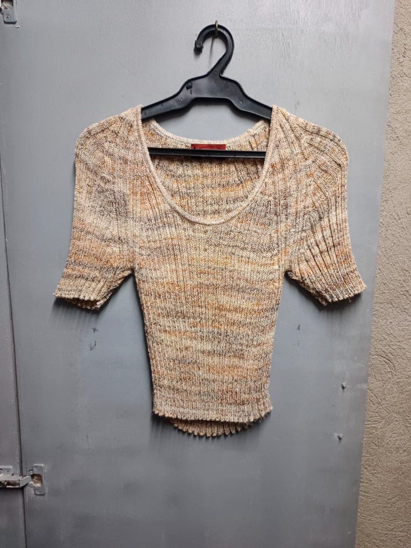 MISSONI ASPACK (Category: Others Tops) located in Dasmarinas. Submitted by jessputrages (Listing ID 1468726632, Image 1). Description: For sale Missoni Aspack Excellent condition No issue 1800 plus shipping fee Pm for more details.
