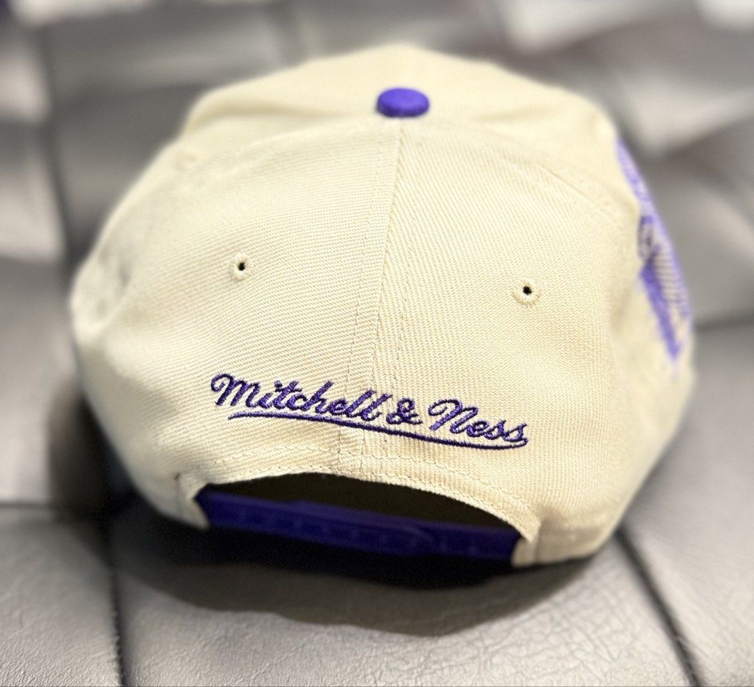 Mitchell & Ness Los Angeles Lakers 1996 Draft Day Snapback (Category: Caps & Hats) located in Pasay City. Submitted by fritz_kickz_2012 (Listing ID 1468787633, Image 3). Description: Mitchell & Ness Los Angeles Lakers 1996 Draft Day Snapback Brandnew / Onhand PM for Inquiries Thankyou Fritz Kickz Luxe Vault Mnl 👜👟👕🩳🧢✨.