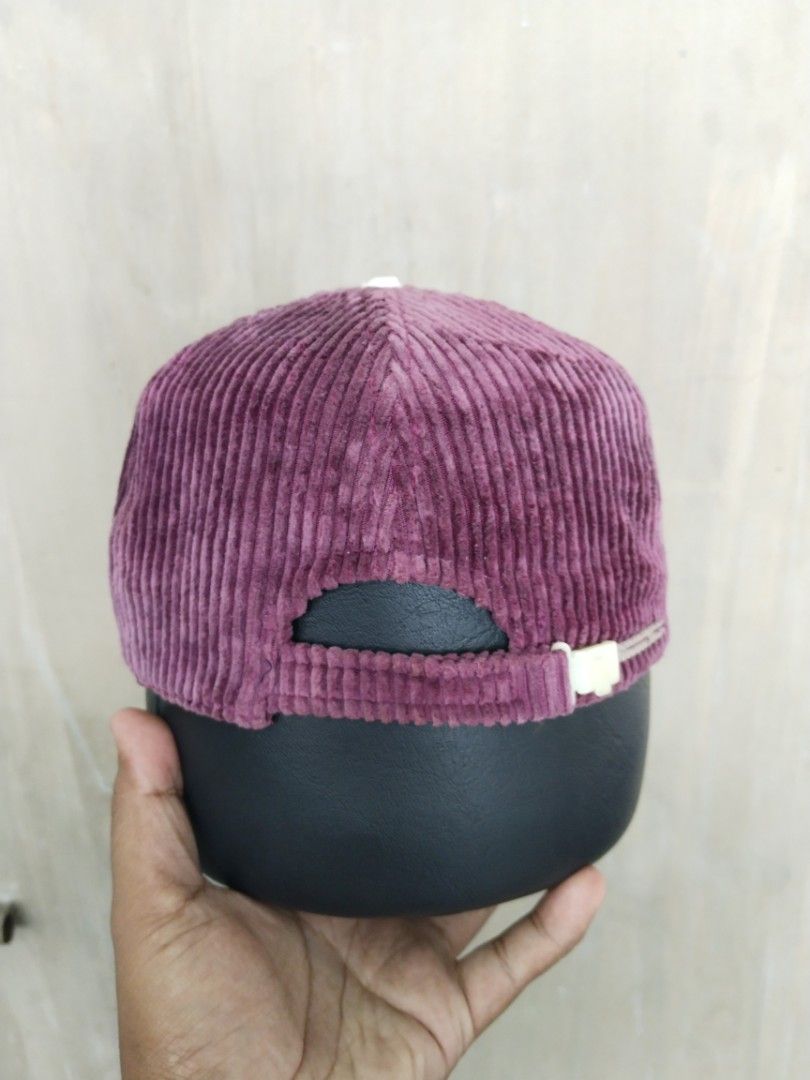 Mizuno Racing Team Corduroy Cap (Category: Caps & Hats) located in Legazpi City. Submitted by genobecollectives (Listing ID 1468732468, Image 2). Description: Mizuno Racing Team corduroy 500 free ship - Material/Style: Maroon and navy blue corduroy cap - Details: Bold embroidered front patch and contrast dark blue brim - Fit: Adjustable strap closure with plastic buckle - Interior: Clean lining with white mesh support panels - Vibe: Classic stree