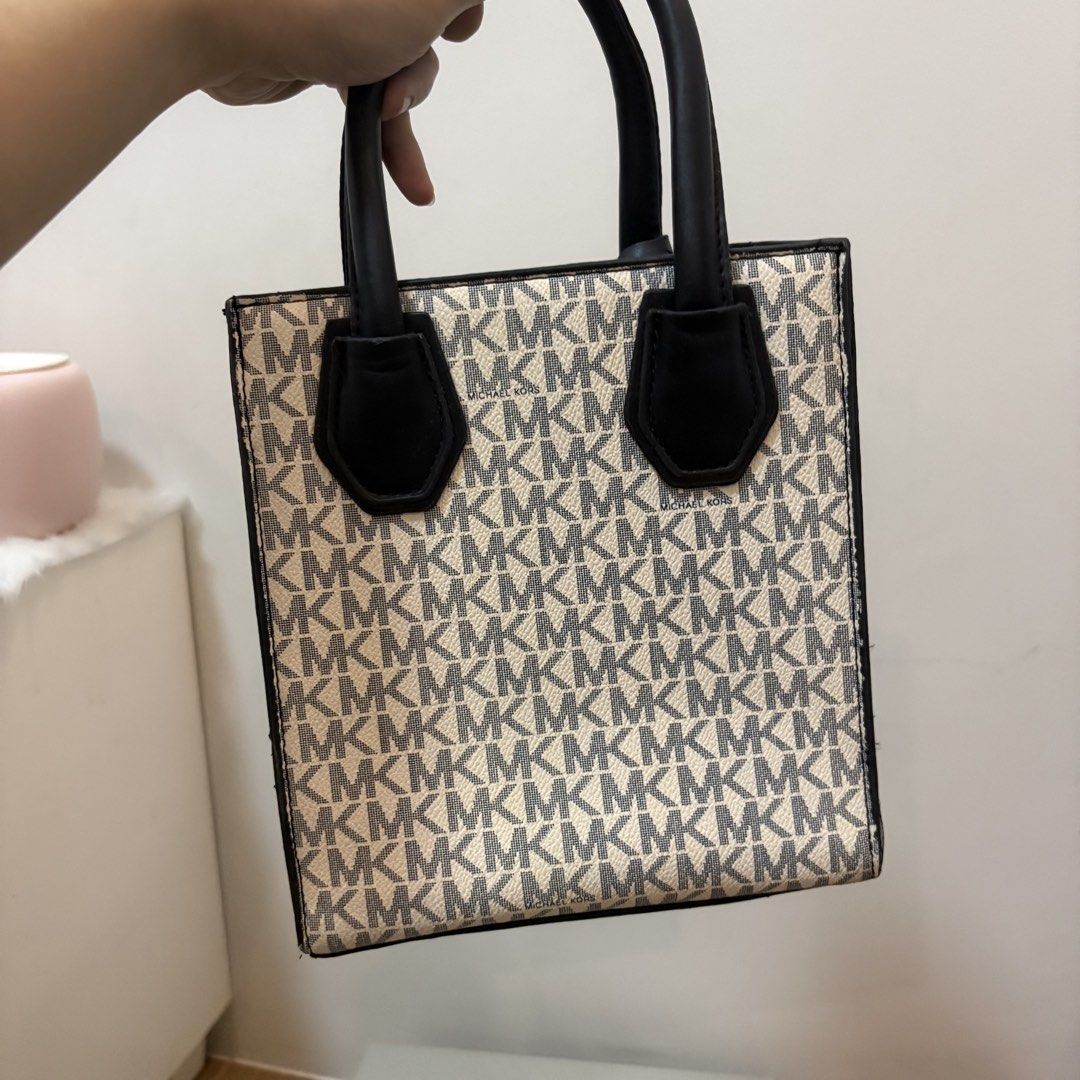 MK 2 Way Bag with Sling (Category: Cross-body Bags) located in Angeles City. Submitted by declutteredcloset_ (Listing ID 1468734747, Image 3). Description: .