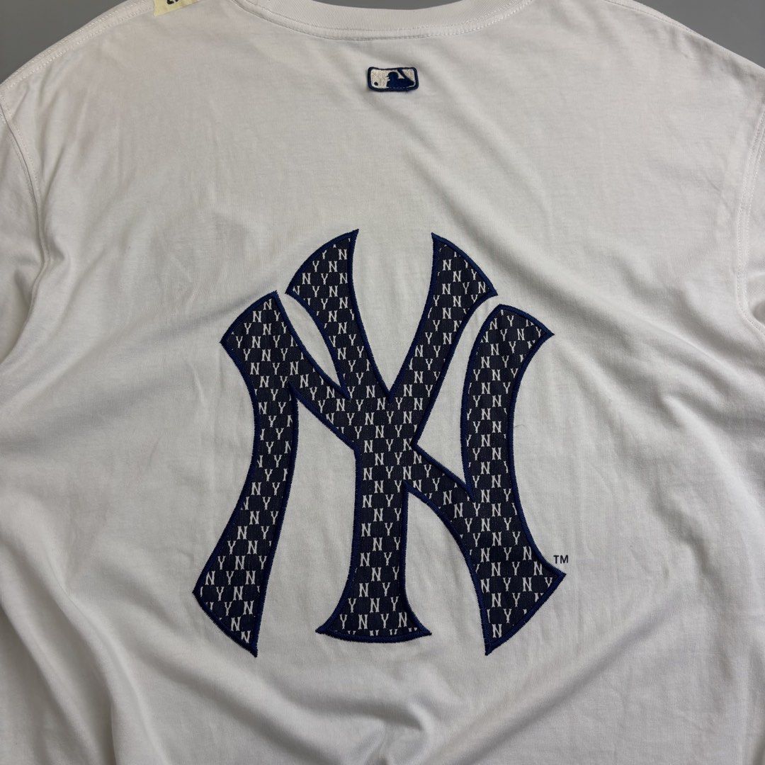 MLB (Category: Tshirts & Polo Shirts ) located in Taguig. Submitted by phil_thriftz (Listing ID 1468871425, Image 3). Description: DIMENSIONS: 24x30 ISSUE: need wash COLOR RATE: 9.8/10 CONDITION: Excellent condition .