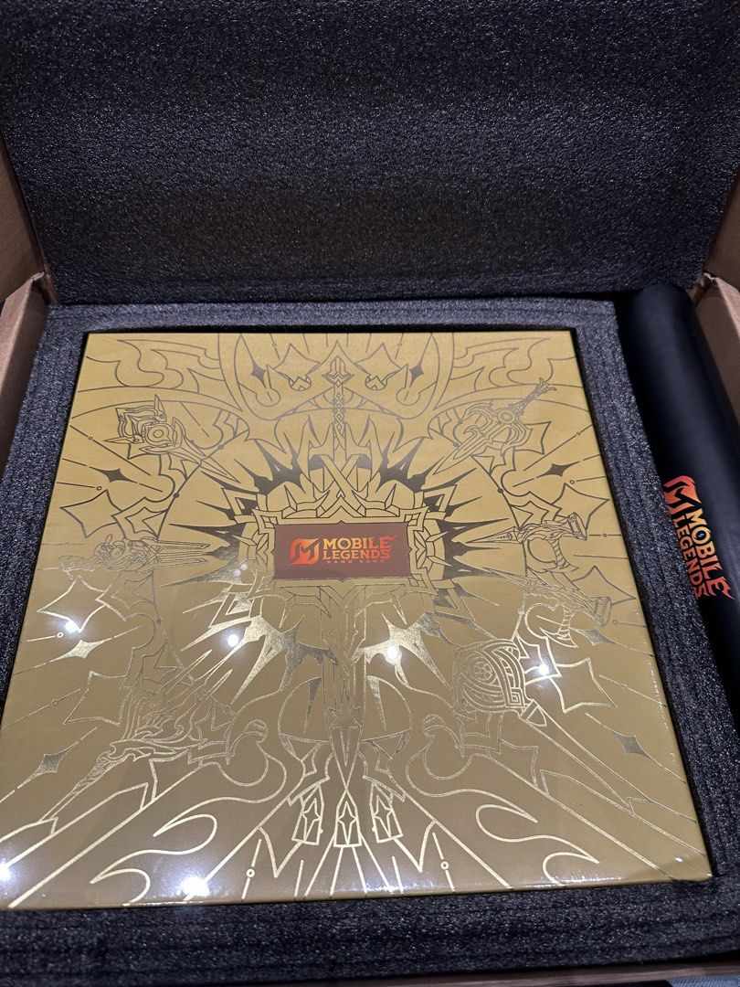 MLBB 10th Anniversary Art Book (Category: Other Merchandise) located in Las Pinas. Submitted by cococabinet (Listing ID 1468777129, Image 1). Description: Original and sealed Negotiable price :) 📍Las Piñas/Alabang.