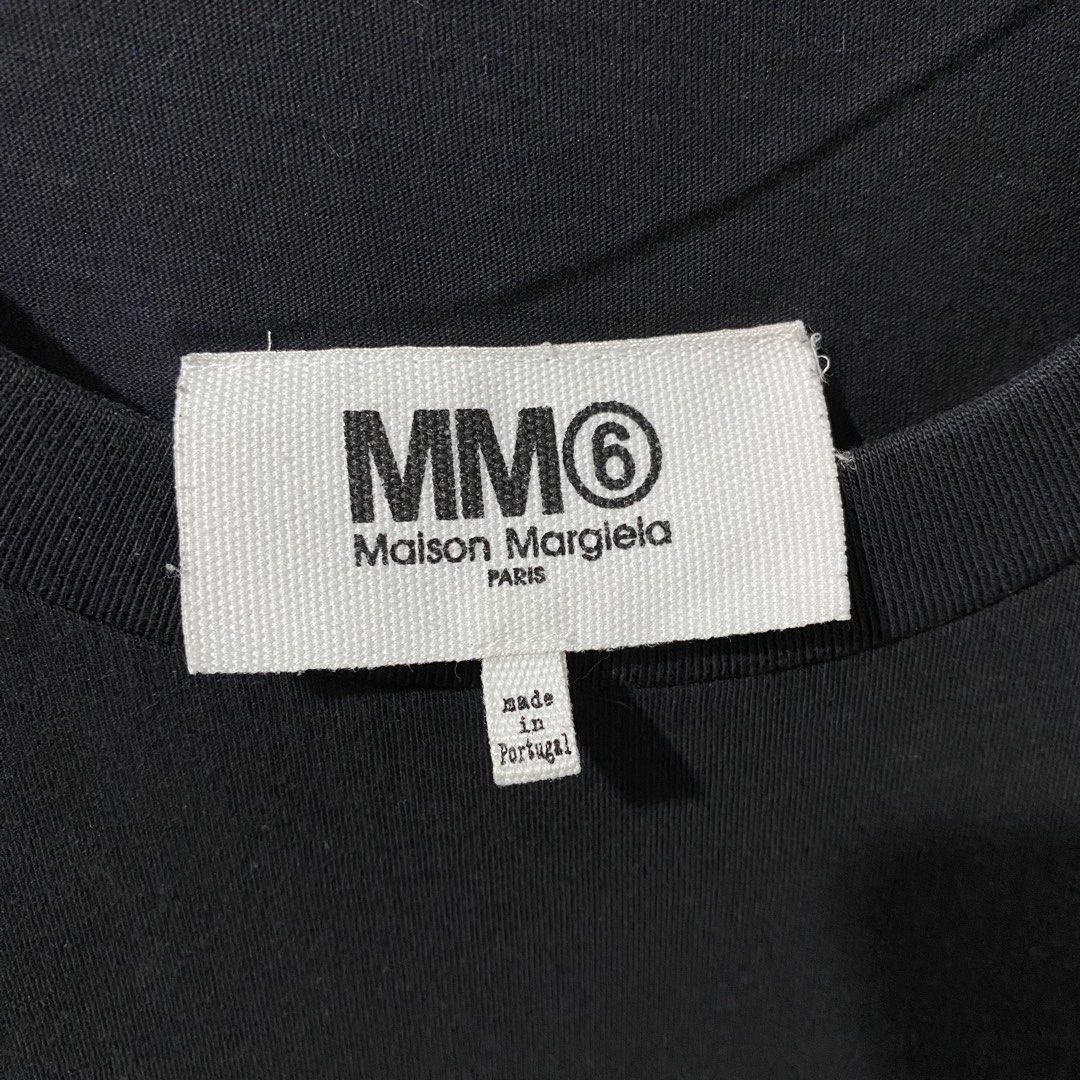 MM6 Maison Margiela Zoom Logo Tee (Category: Tshirts & Polo Shirts ) located in Makati City. Submitted by kendrickstuffs (Listing ID 1468909240, Image 3). Description: MM6 Maison Margiela Zoom Logo Tee XSmall ontags oversized 23' width pit to pit 28' length 2 pinholes see last photos for reference Verygood condition 950 only.