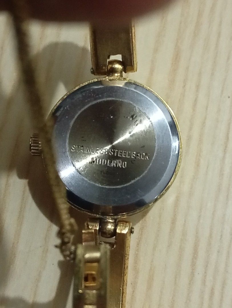 Moderno (Category: Women's Watches) located in Las Pinas. Submitted by quick_deals_great_finds2 (Listing ID 1468832259, Image 3). Description: Original good working condition Small size 18mm fits wrist 6.8 inches Quartz with battery.