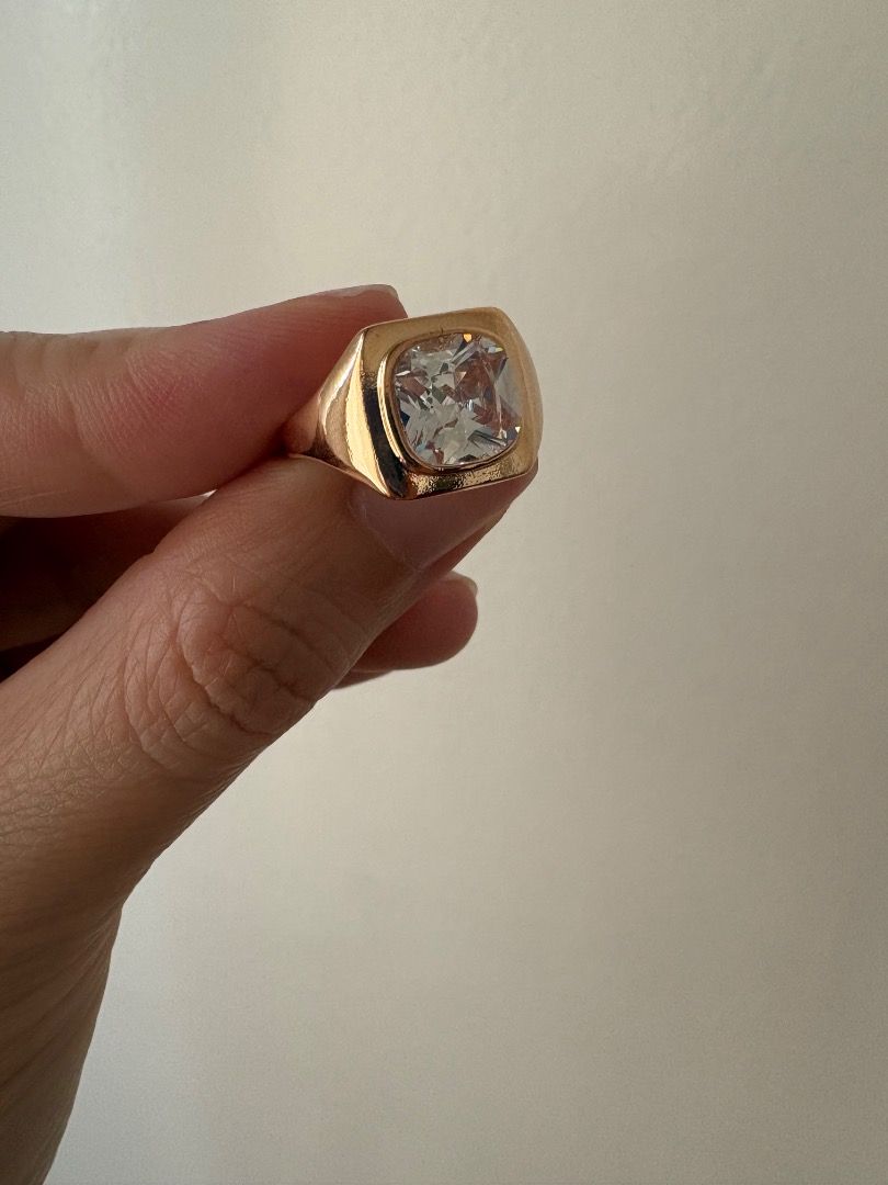 Moissanite Rose Gold Ring (Category: Rings) located in Quezon City. Submitted by icecreammonster (Listing ID 1468797510, Image 2). Description: Moissanite 14K Rose Gold Ring Size 5 .