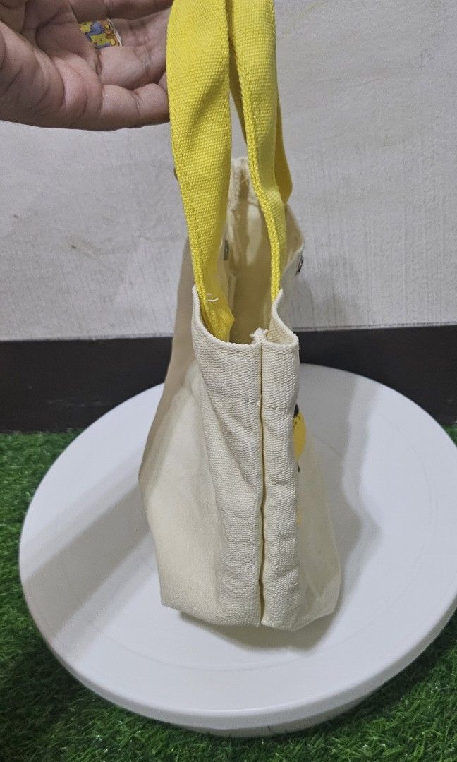Moomin mini handbag (Category: Purses & Pouches) located in Umingan. Submitted by liezelsona48963 (Listing ID 1468851824, Image 3). Description: Moomin mini hand bag 10x7 inches mop gcash.