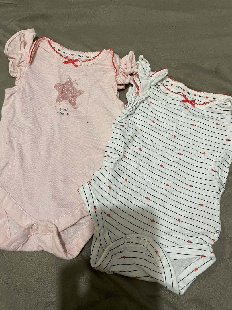 Mothercare Newborn Set (Category: Babies & Kids Fashion) located in Davao. Submitted by azixi (Listing ID 1468717907, Image 1). Description: .