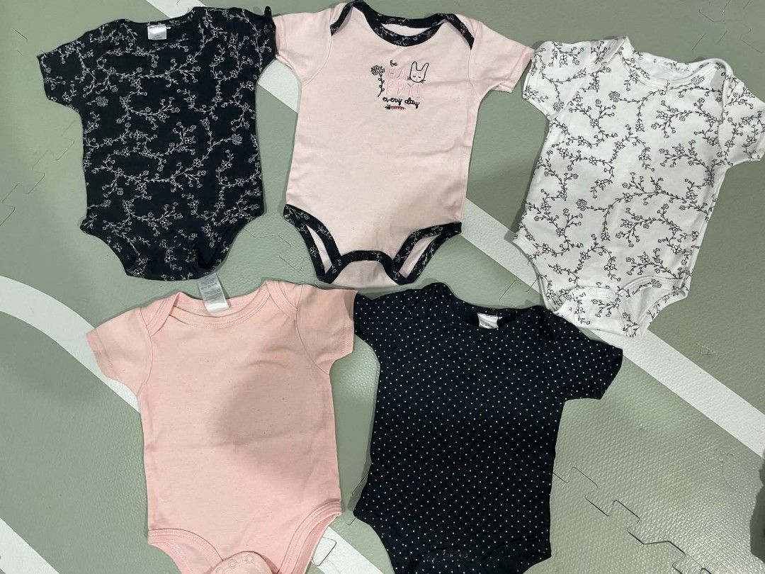 Mother's Choice Onesie Set 6-9m (Category: Babies & Kids Fashion) located in Davao. Submitted by jajai_7 (Listing ID 1468832593, Image 2). Description: .