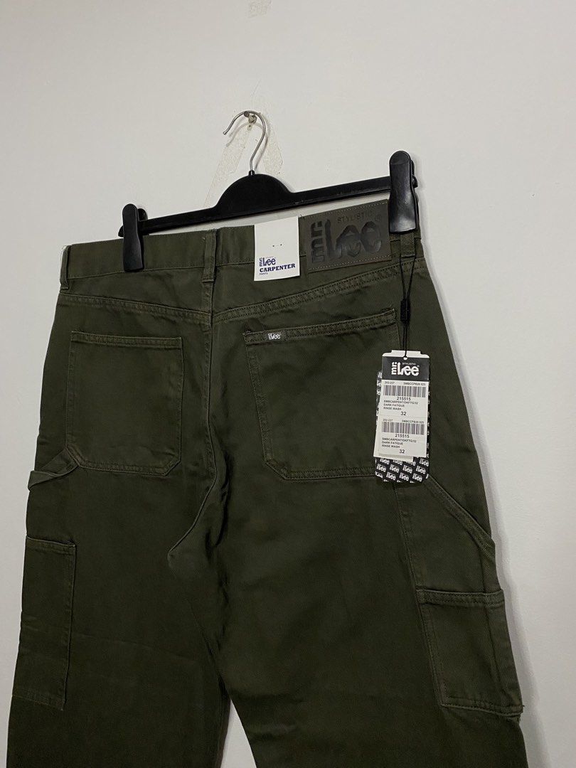 Mr Lee Moss Green Carpenter Pants (Category: Jeans) located in San Pedro. Submitted by kristofesp08227 (Listing ID 1468896218, Image 2). Description: Mr.Lee Moss Green Carpenter Pants Brandnew with hangtag Sz 32 to 36 42.5 length 10 leg opening 11/10 condition 11/10 color rate PM FOR MORE DETAILS .
