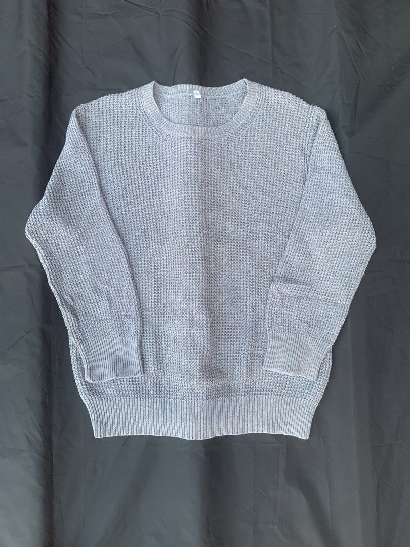 Muji Grey Knitted Sweater (Category: Longsleeves) located in Manila. Submitted by kwentoatkasuotan (Listing ID 1468747349, Image 2). Description: No issue, Like New Condition Kindly check all photos. Size L on tag. Best fit S-M Body Frame. M for 150 only.