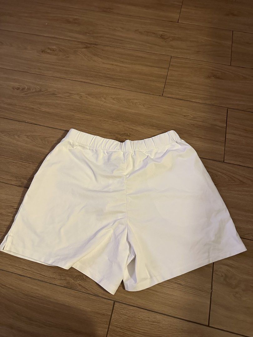 MUJI White Shorts Size M (Category: Shorts) located in San Fernando. Submitted by lw1234463 (Listing ID 1468740405, Image 1). Description: - Brand: MUJI - Size: M - Material: Polyester and elastomultiester blend - Waistband: Elastic with comfortable stretch - Style: Simple, casual, and easy to pair with any basic tee - Condition: Clean white fabric, perfect for daily wear or lounging ✴️ really comfy!!! And good for sports since its dry fit fabric