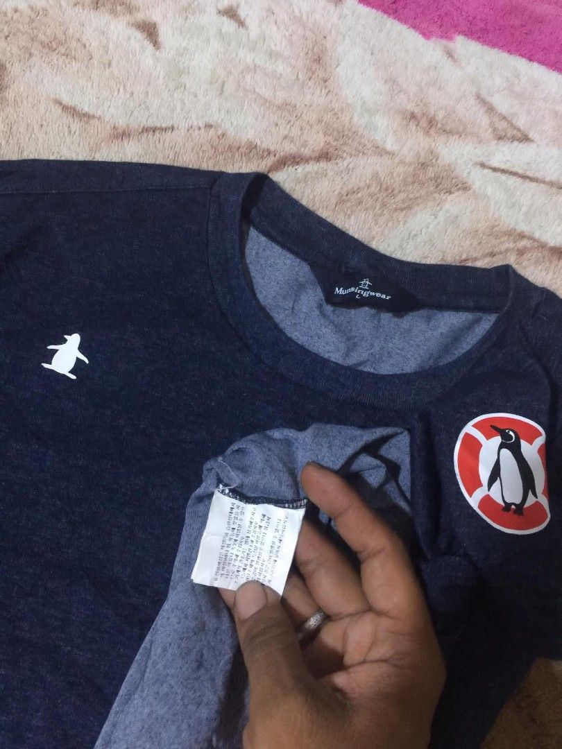 Munsingwear penguin polo (Category: Activewear) located in Tagum. Submitted by urbanoadulajr (Listing ID 1468830923, Image 2). Description: Munsingwear penguin polo Large 20x27 Excellent Mine 350.