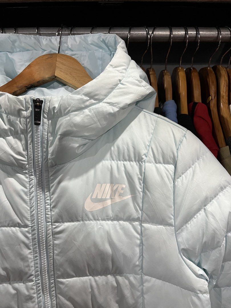 N I K E Womens Down Fill Puffer Jacket (Category: Coats, Jackets and Outerwear) located in Baliuag. Submitted by TOCThrift (Listing ID 1468714005, Image 3). Description: N I K E Womens Down Fill Puffer Jacket Size L on tag 19.5 width x 26 Length M-L womens fit Excellent Condition (di makuha actual color) mas maganda kulay sa personal No issue 1280 + SF Baliwag, Bulacan.