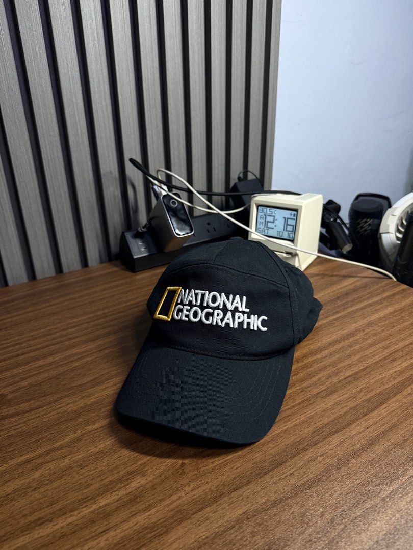 National Geographic Black Snapback Cap (Category: Caps & Hats) located in San Rafael. Submitted by jeremybelza (Listing ID 1468927862, Image 3). Description: National Geographic Brand new condition No flaws 480.
