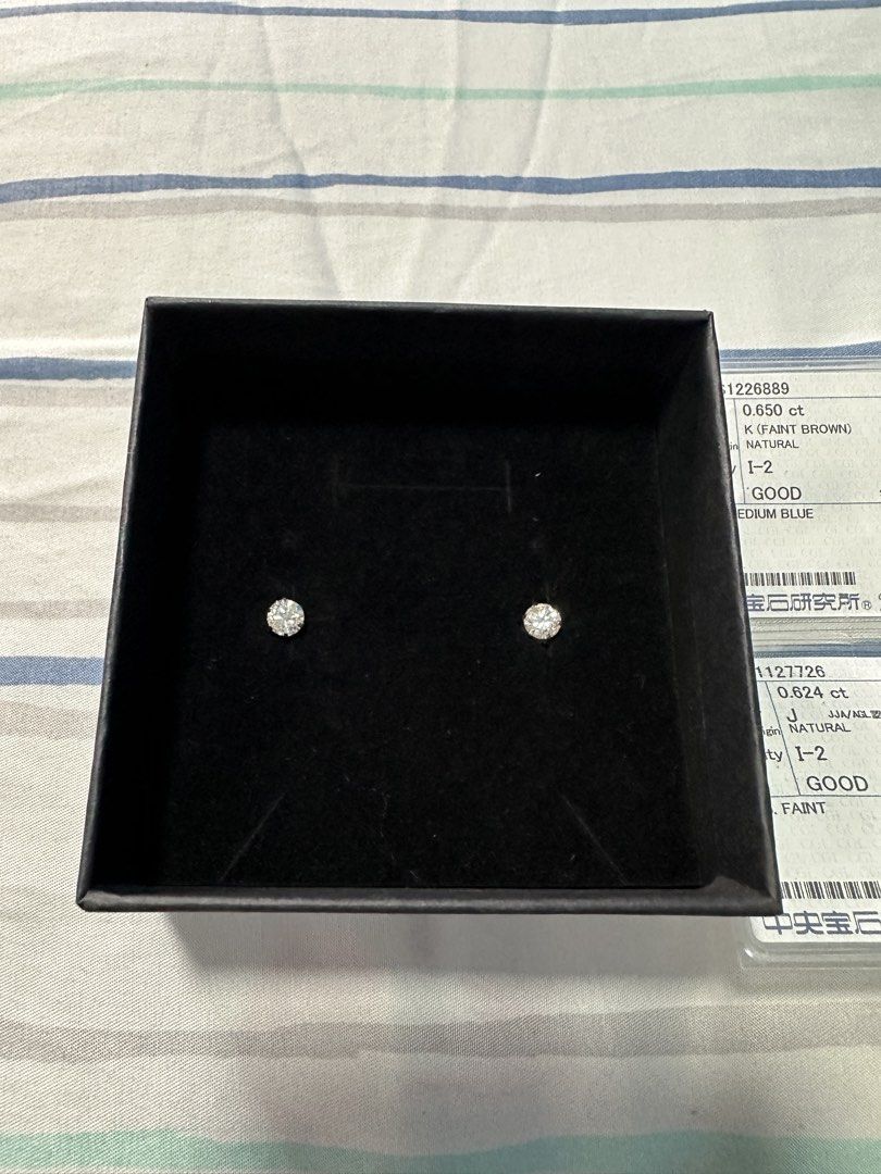 Natural diamonds stud earrings 1.3ctw (Category: Earrings) located in Quezon City. Submitted by klosetmanila (Listing ID 1468778776, Image 1). Description: Silicone lock With certificate Color J-K, Clarity I2 0.65ct and 0.624ct.
