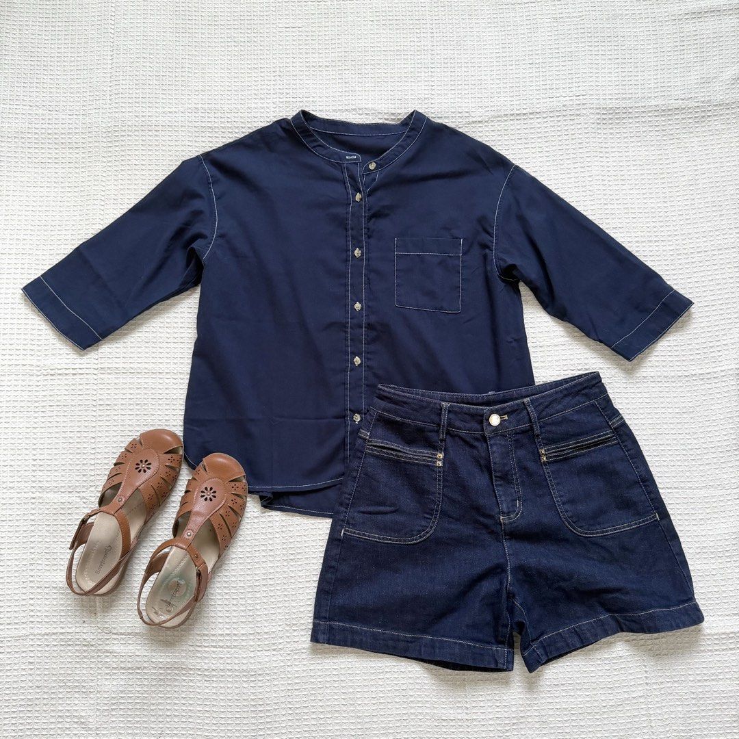 navy blue contrast stitch long sleeve (Category: Longsleeves) located in Cabanatuan. Submitted by brokegirlwholovesclothes (Listing ID 1468741401, Image 2). Description: ‎- best fits size S-M - very light fabric - japanese brand .