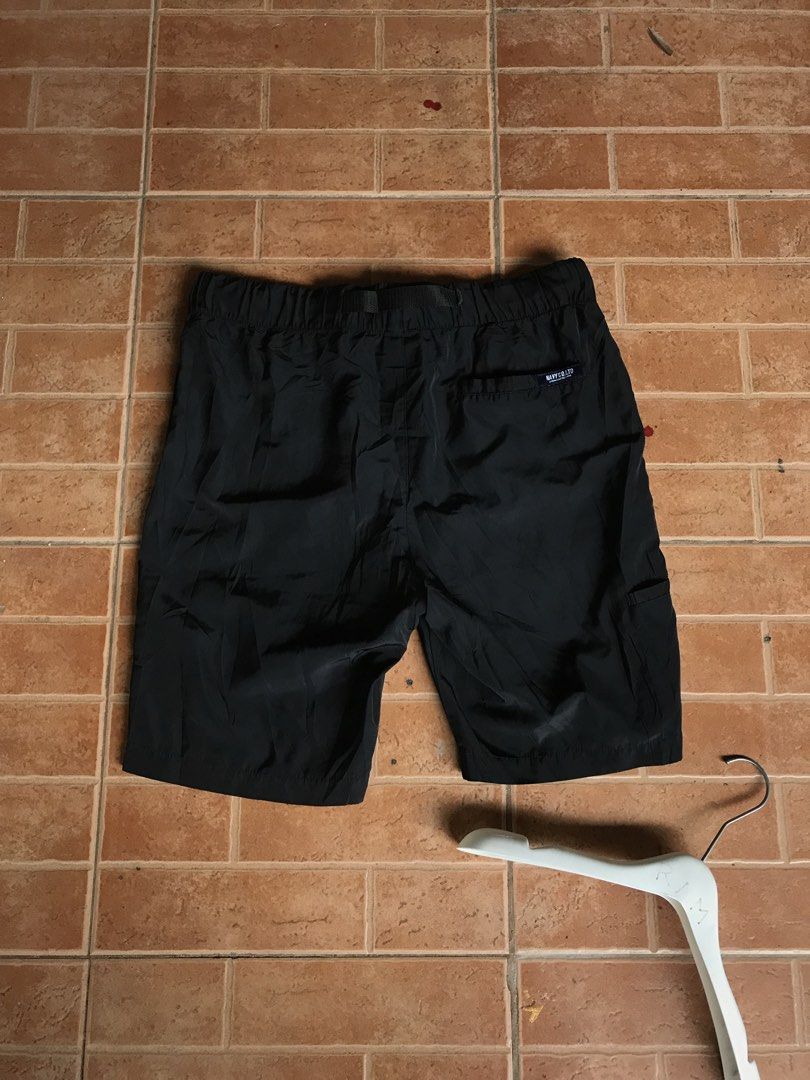 NAVY CO Utility Short (Category: Shorts) located in San Fernando. Submitted by ramjames18 (Listing ID 1468848680, Image 3). Description: •NAVY CO Utility Short 🔥 -Excellent Condition -10/10 Color Rate -Water Repellant / Built in Belt -Large(32-34 waistlines) -L:20.5” Pm sa interested! 📥.