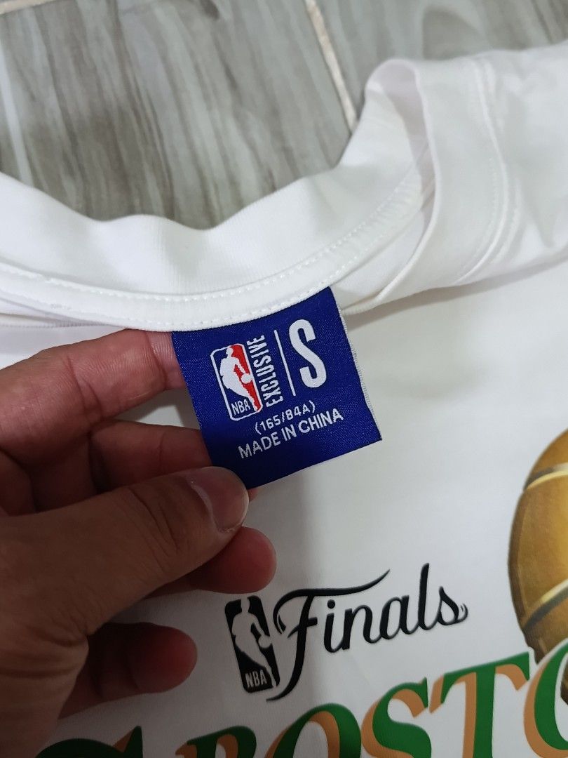 NBA CELTICS CHAMPIONS TSHIRT (freeshipping) (Category: Tshirts & Polo Shirts ) located in Quezon City. Submitted by gyl-stop (Listing ID 1468840249, Image 3). Description: free shipping 19.5 x 27.5 excellent condi cr: 9.5/10 issue: dirt stain sa gilid.