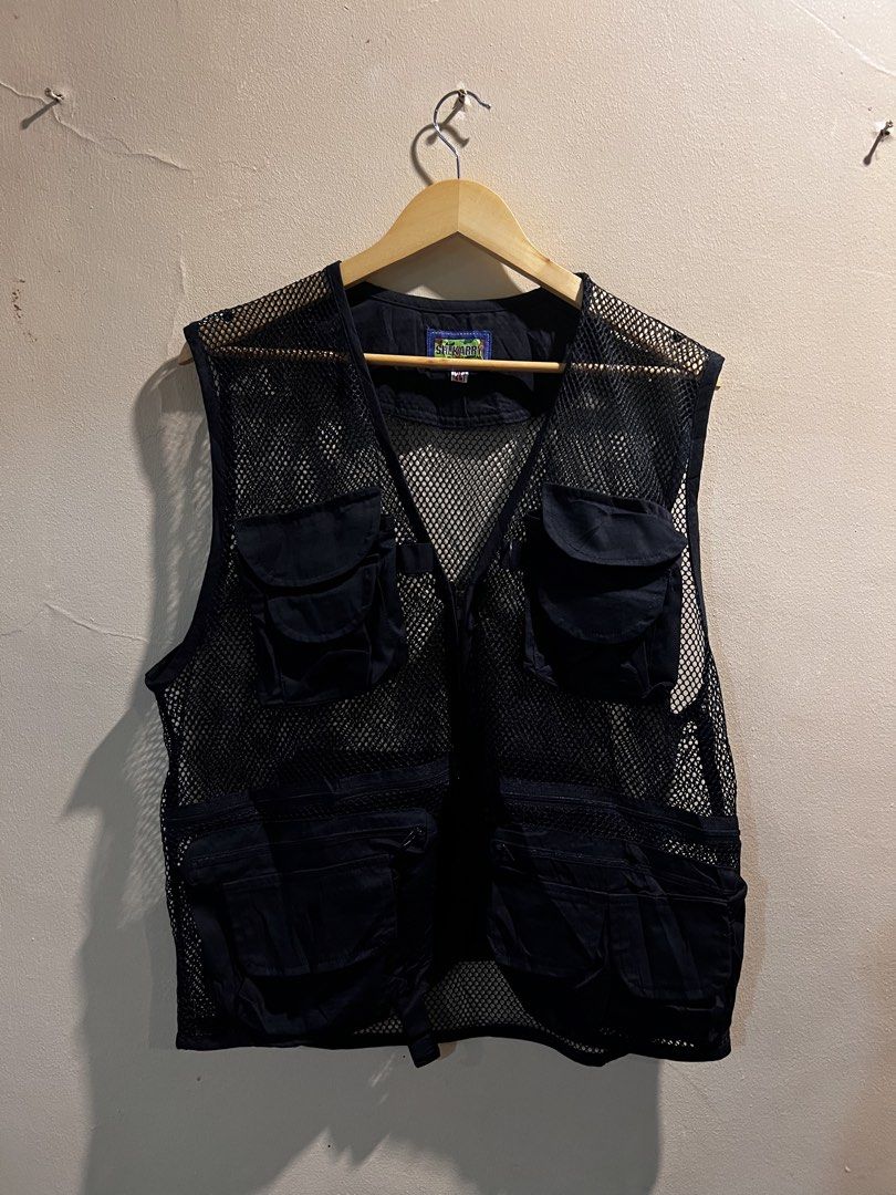 Net multi pocket vest (Category: Coats, Jackets and Outerwear) located in Davao. Submitted by triple_t_thrift (Listing ID 1468866680, Image 1). Description: .