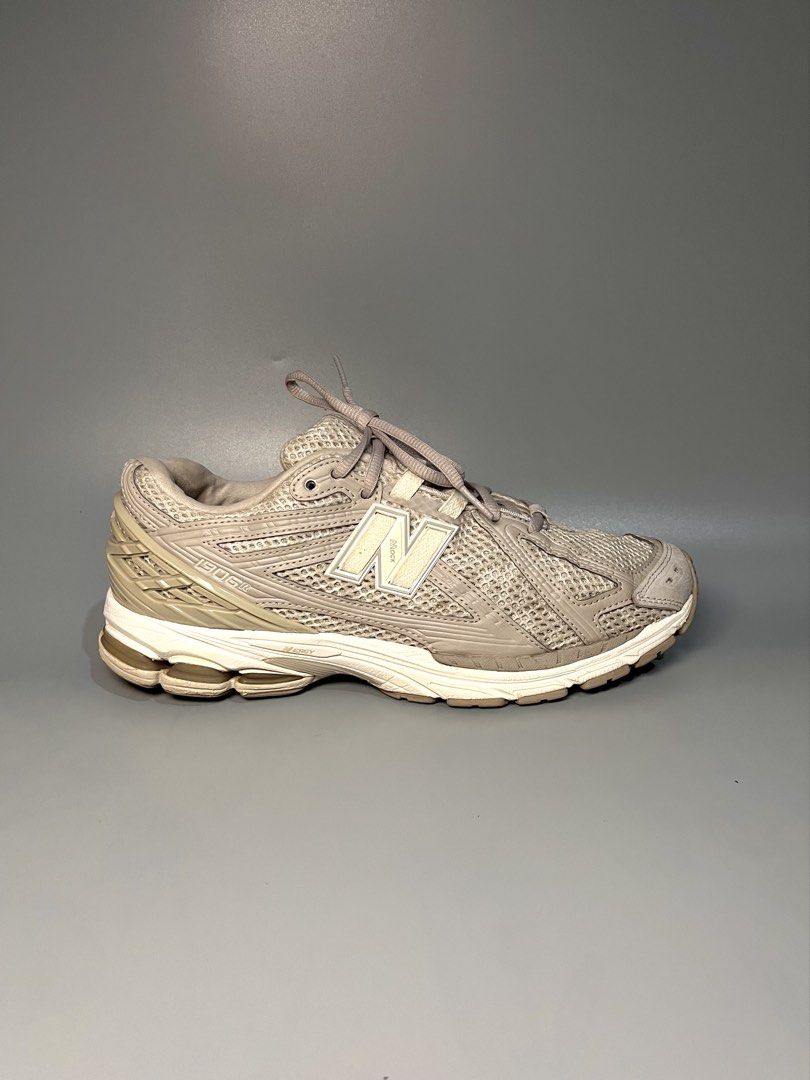 NEW BALANCE 1906R (Category: Sneakers) located in Gingoog City. Submitted by zoronatics23 (Listing ID 1468805547, Image 1). Description: NEW BALANCE 1906r EXCELLENT CONDITION 9 US MENS MINDANAO LOC.