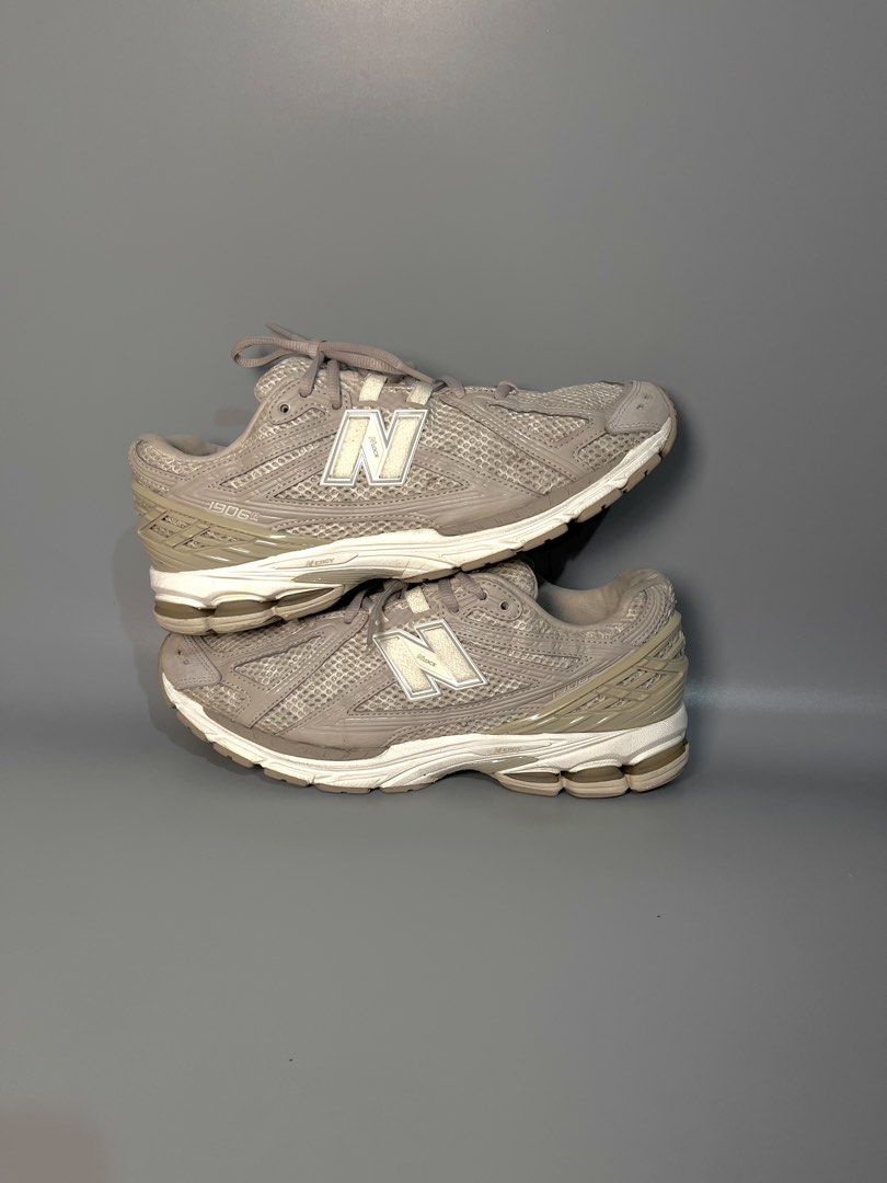 NEW BALANCE 1906R (Category: Sneakers) located in Gingoog City. Submitted by zoronatics23 (Listing ID 1468805547, Image 2). Description: NEW BALANCE 1906r EXCELLENT CONDITION 9 US MENS MINDANAO LOC.