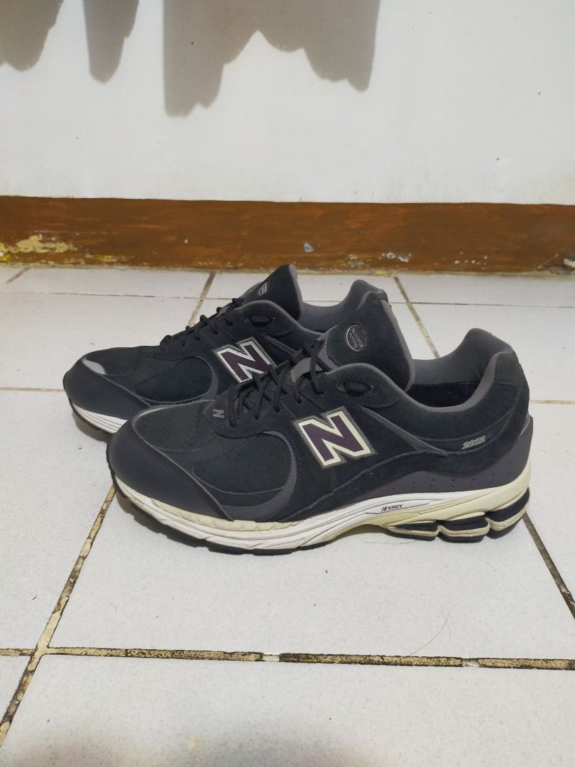 New Balance 2002r Goretex (Category: Sneakers) located in Manila. Submitted by patinacollectives2.0 (Listing ID 1468917383, Image 2). Description: New Balance 2002r Goretex M2002RXT Size 9.5US 9/10 Condition No issues Personal pair Perfect for rainy days and bad weather 2600+SF Marikina location Shipping via Lalamove or J&T.
