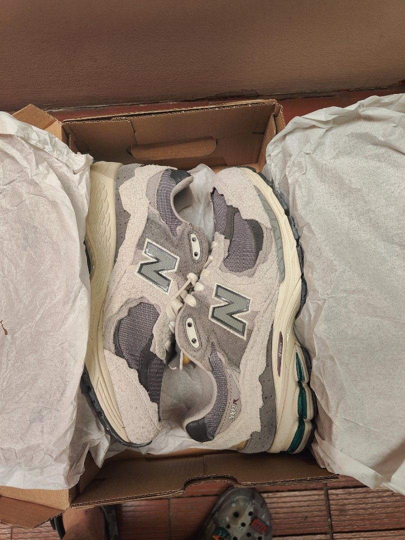 New Balance 2002R Protection Pack "Rain Cloud" (Category: Sneakers) located in Manila. Submitted by goodstuffs2find (Listing ID 1468925040, Image 3). Description: In excellent condition New Balance Protection Pack "Rain Cloud" US 7 Mens | 8.5 Womens Selling only for P4800 Market Value P8900++ With original Box No major issue Location Paranaque.