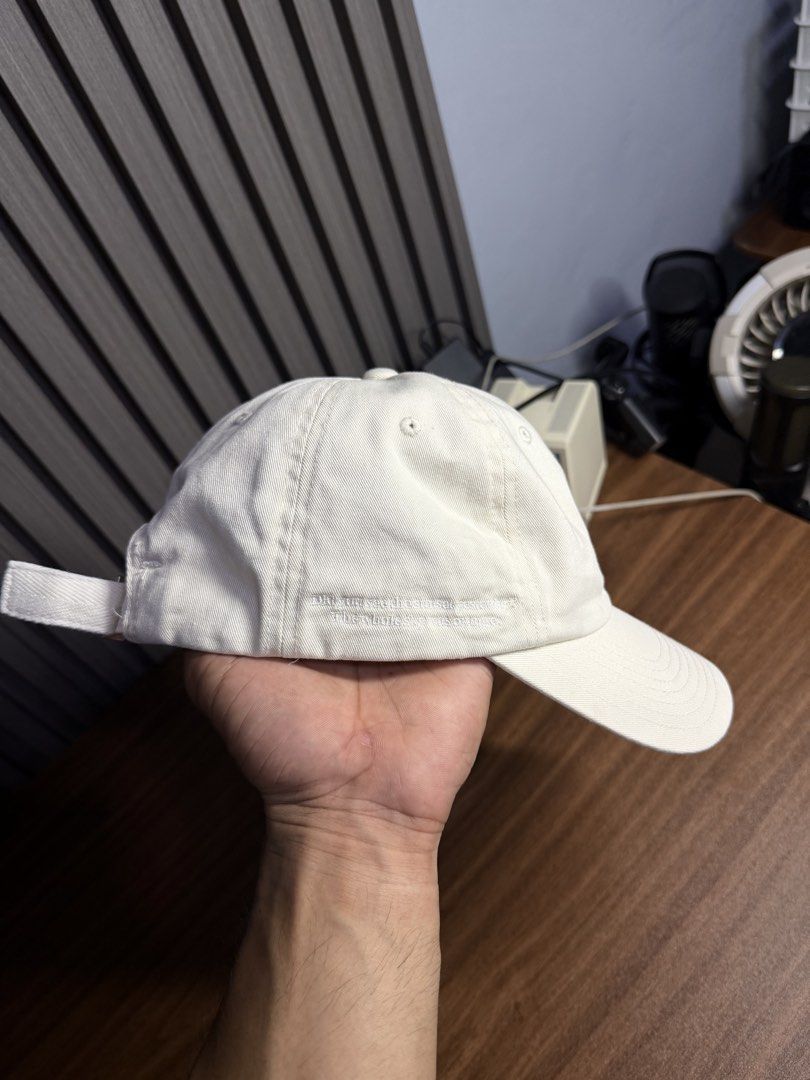 New Balance Sunset Embroidered White Baseball Cap (Category: Caps & Hats) located in San Rafael. Submitted by jeremybelza (Listing ID 1468927735, Image 3). Description: New balance Excellent Condition No flaws 450.